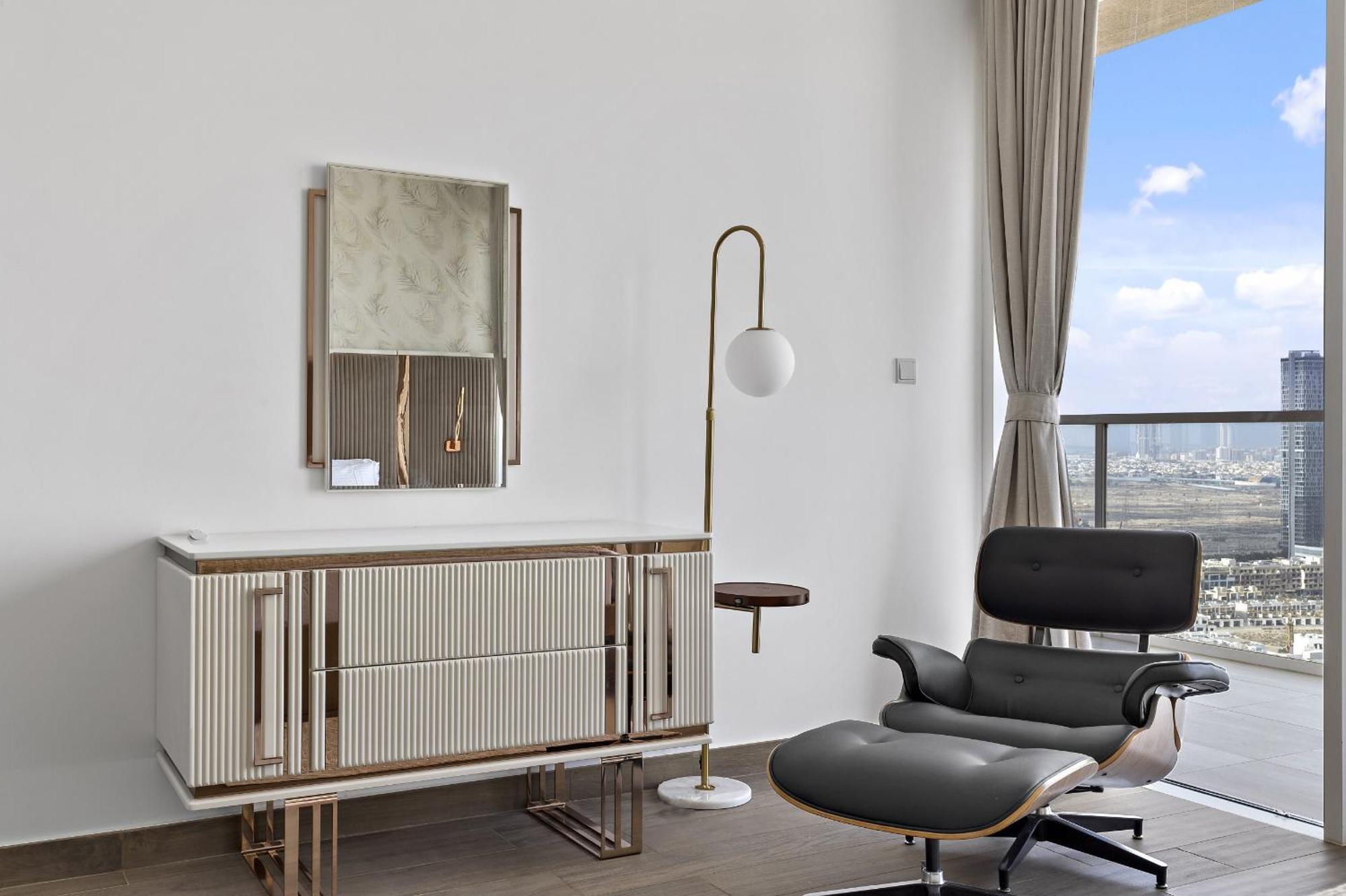 Vayk - Bright 4 Bd Penthouse With Spacious Terrace Apartment