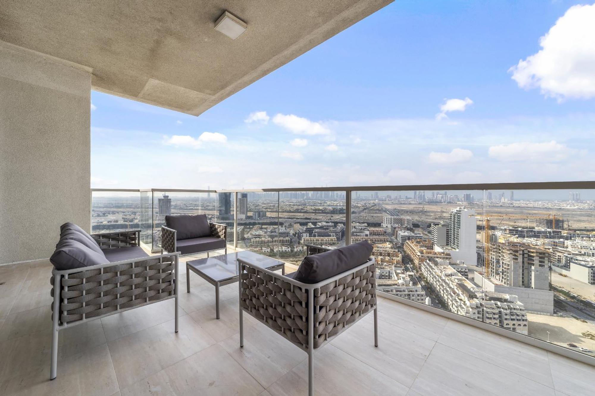 Vayk - Bright 4 Bd Penthouse With Spacious Terrace Apartment *