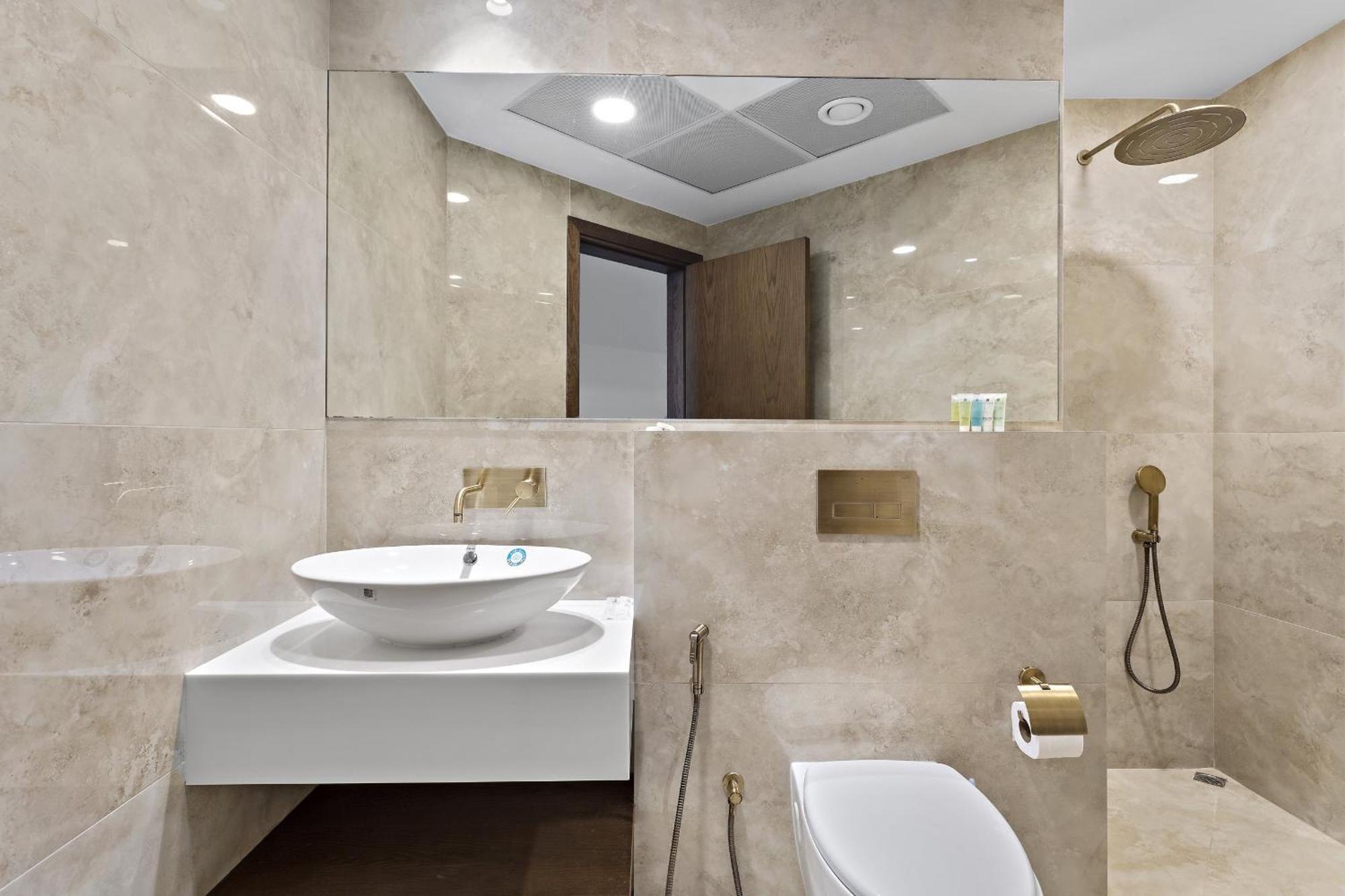 Vayk - Bright 4 Bd Penthouse With Spacious Terrace * Dubai