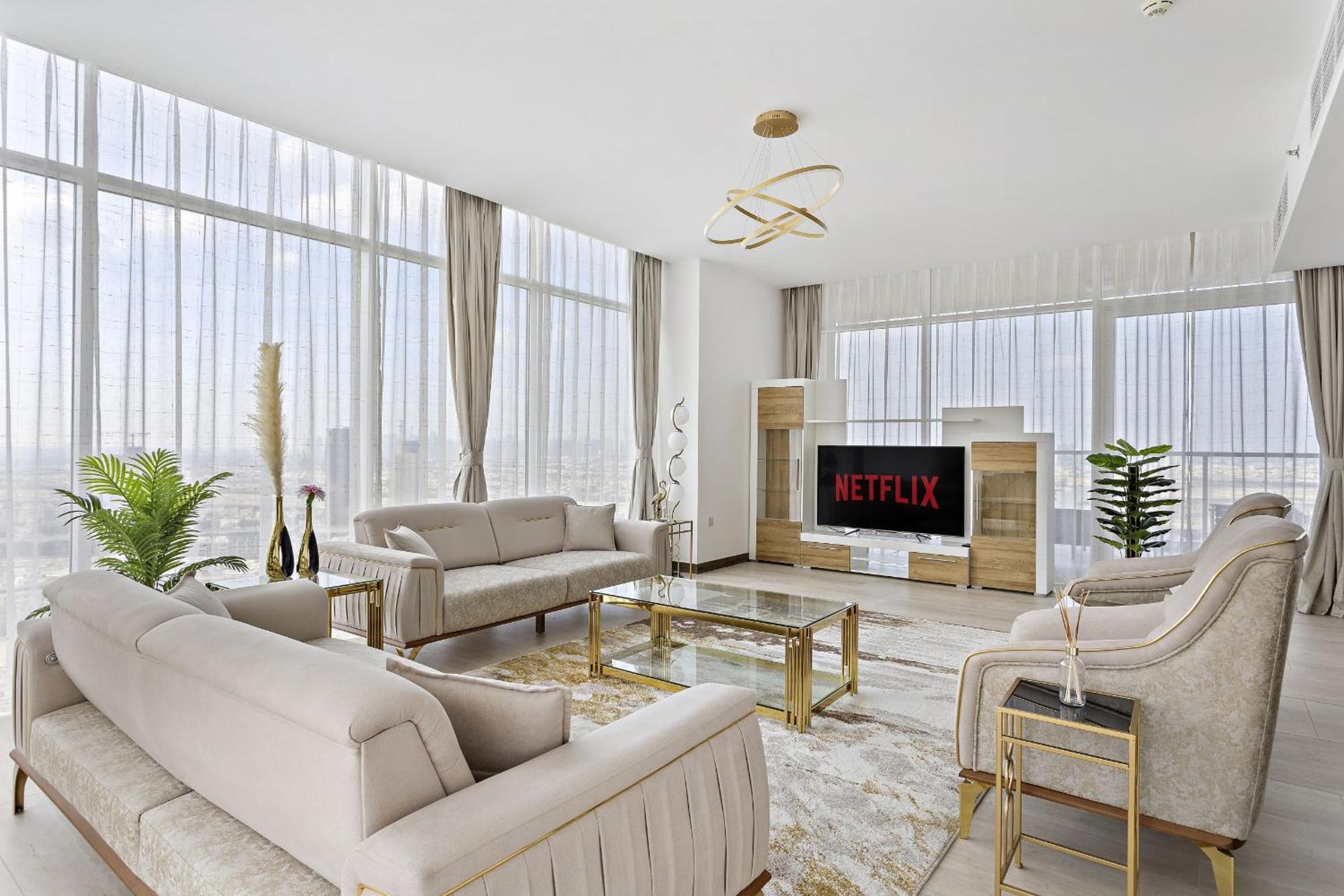 Vayk - Bright 4 Bd Penthouse With Spacious Terrace Apartment